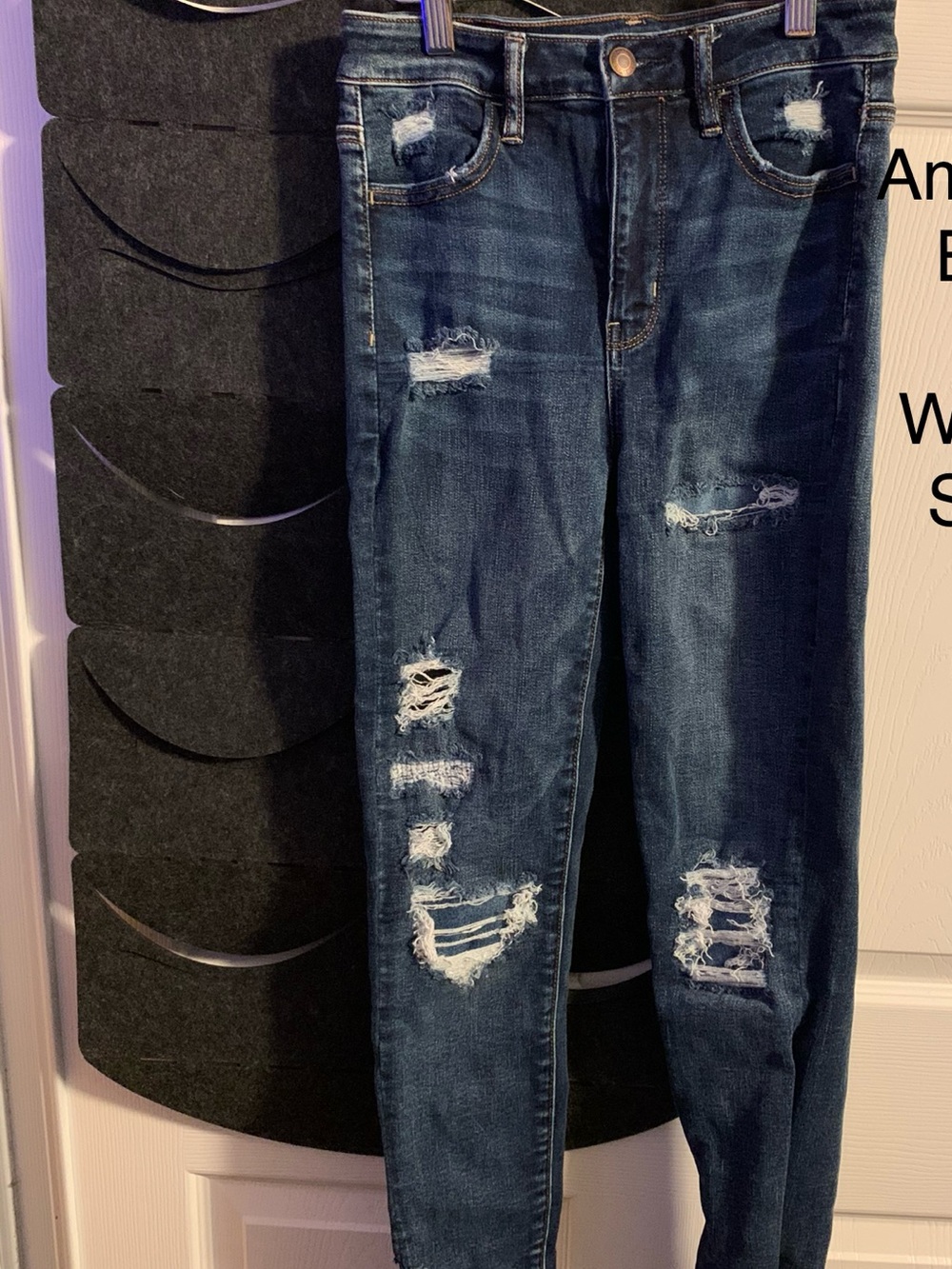 American Eagle Outfitters High-Rise Distressed Jeans in Dark Blue Wash